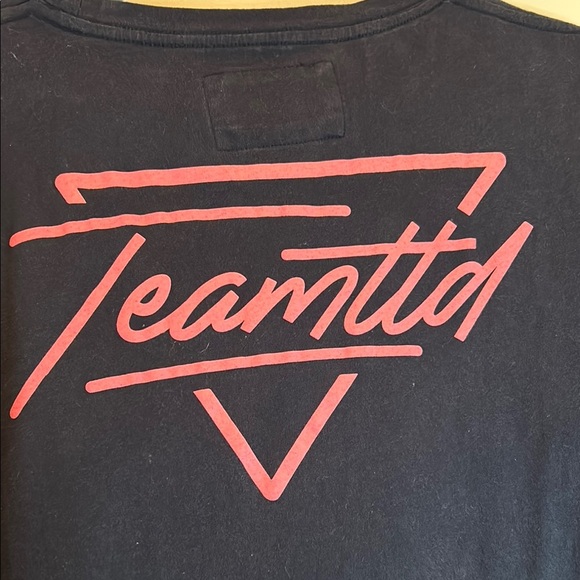 Black Short Sleeve Tee - Picture 4 of 9